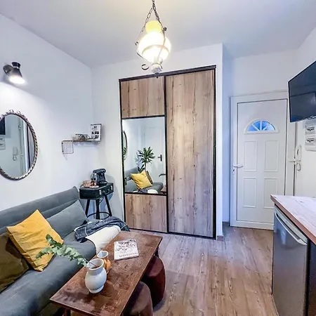 Confort & Modernite Au Centre De *